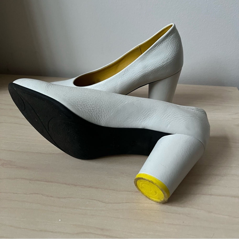 Arche Two-Tone White and Yellow Modern Pumps